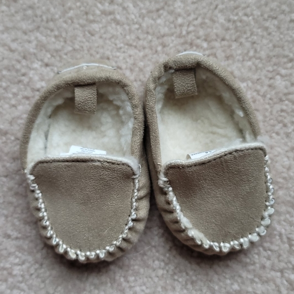 Baby slippers, 3-6 months, beige, moccasins - Picture 2 of 7